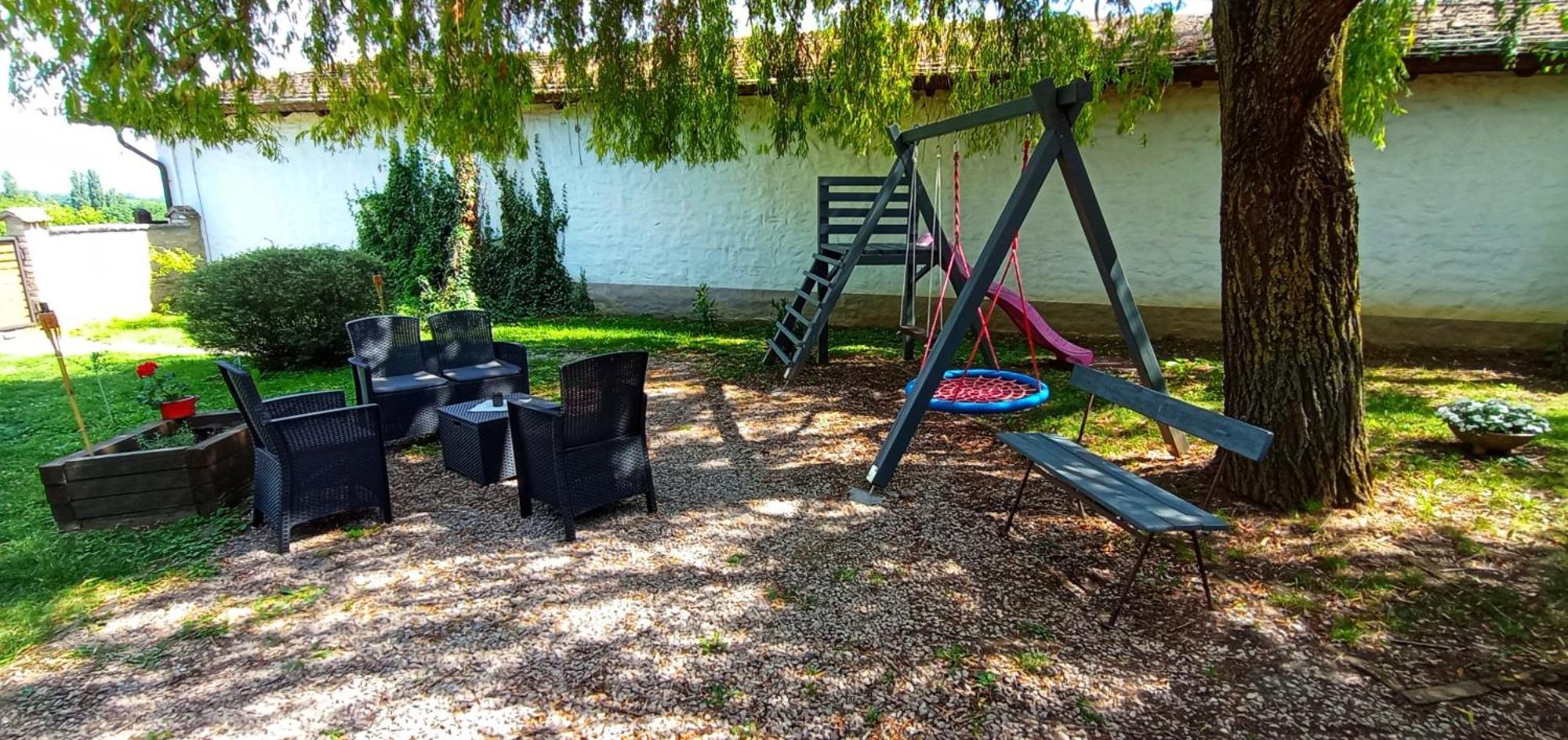 Vitenyi Pince Vendeghaz Villány Exterior foto